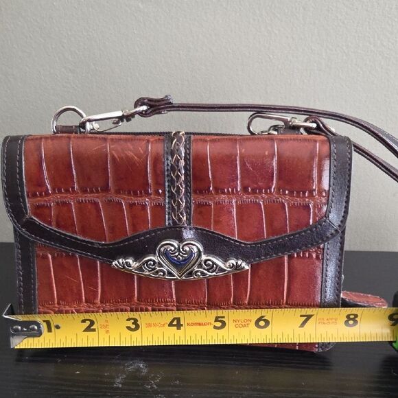 Elegant Brown Croc-Embossed Women's Bag - Picture 6 of 8